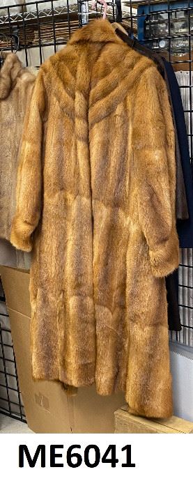 https://www.ebay.com/itm/114895826277 ME6041: Vintage Full Length Mink Coat