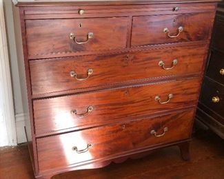 https://www.ebay.com/itm/124557725889	WRG5010 Wooden Chest of Drawers w/ Brushing Slide Estate Sale Local Pickup
