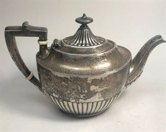 https://www.ebay.com/itm/124821569801	ME7037 Sterling Silver Gorham Teapot (373.8 g)		Buy-It-Now	 $875.00 
