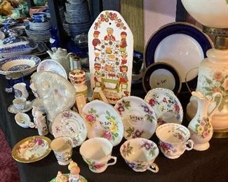 COLLECTION OF CUP AND SAUCERS