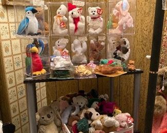 BEANIE BEARS WITH MISTAKES