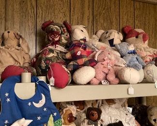 RAIKES BEARS AND CRAFT BEARS