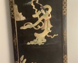 The beautiful, beautiful oriental wall hangings with the ivy figures.