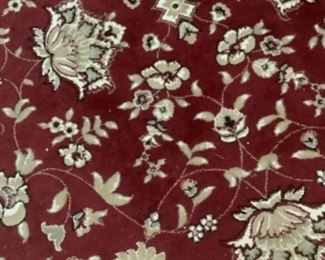 The beautiful round rug in living room.