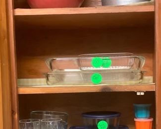 More of the Pyrex bowls and glasses.