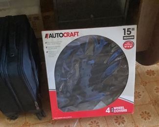 Wheel covers for 15 inch tires.