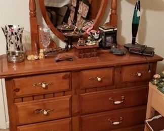 Matching dresser, mirror to 4 post queen bedroom suite