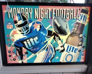 LITE BEER SIGN - IT LIGHTS UP