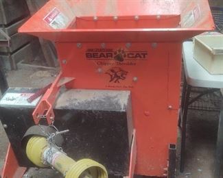 Bearcat woodchipper model 554