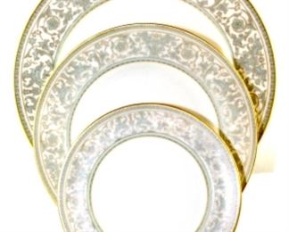 Lorenzo De Medici by Gorham - one dinner plate, four salad plates, six B&B plates, and one saucer