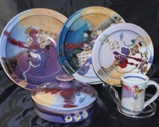 Assorted Mike Grafa Austin Pottery dinner plates, covered tortilla bowl, mugs, salad plates