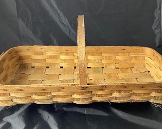 Basketville Pitney, Vermont Split Oak Handmade Gathering Basket (24.5”L x 13”W x 4”)