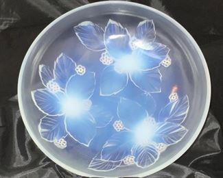 Sabino Opalescent Vintage Art Glass Footed Berry Bowl. 5 3/4"D ix 1 1/2"H. "Sabino Paris France" imprinted in the inside center of the bowl