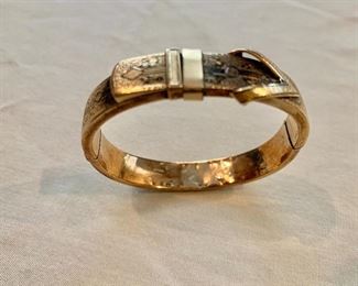10K gold hinged bracelet
