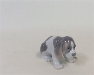 Lladro Puppy, 6" L. 