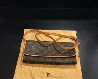 Louis Vuitton Monogram Cross Body Pochette Twin Switch with Bag. 