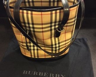Burberry Nova Check Bucket Bag with Bag. 