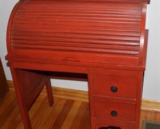 Child's distressed roll top desk w complimentary pencil sharpener 