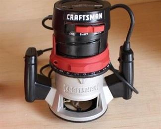 Craftsman 1.5hp router w case 