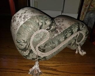 Cushion, footrest
