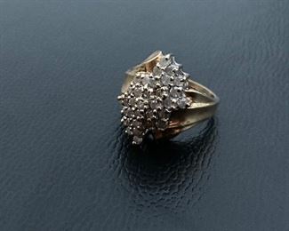 Lot #027---10ky Diamond Ring, weight: 5.4g, diamond weight: 1.00ct, size: 6, price: $350