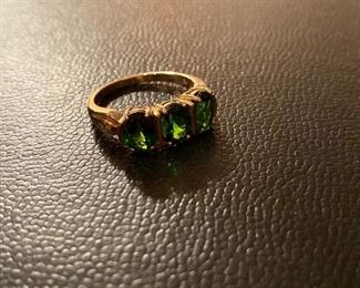 Lot #039---14ky Peridot Ring, weight: 4.0g, size: 7, price: $200