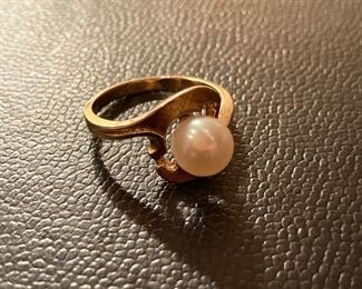 Lot #042---14ky Pearl Ring, weight: 3.3g, size: 6.5, price: $175