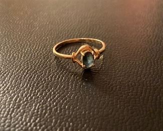 Lot #052---14ky Dark Blue Topaz Ring, weight: 2.2g, size: 7.25, price: $135