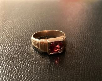 Lot #058---14ky Garnet Ring, weight: 4.8g, size: 7.75, price: $250
