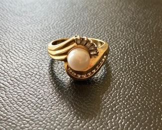Lot #95---14ky Pearl and Diamond Ring, weight: 5.3g, size: 7, price: $300