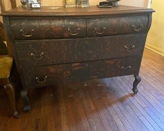  Antique Chest of Drawers 