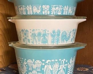 Set of three Pyrex 