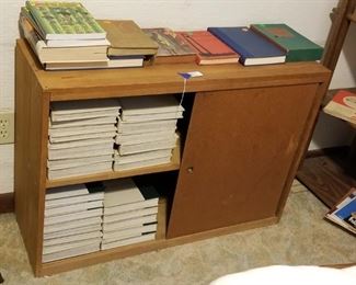 Storage Hutch, Encyclopedia Set