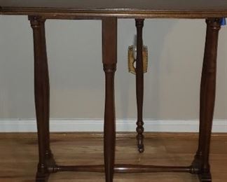 Photo of the mini gate leg table extended in one side 