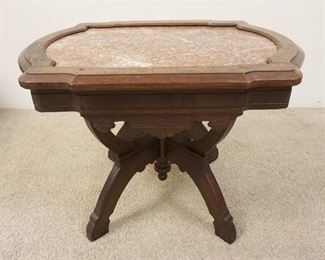 1185	SMALL VICTORIAN MARBLE TOP TABLE. 28 IN X 20 IN X 21 IN HIGH
