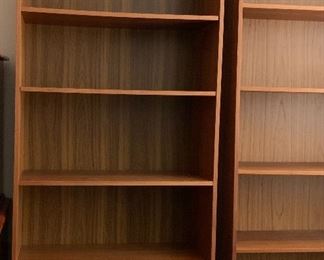 SO many bookcases...