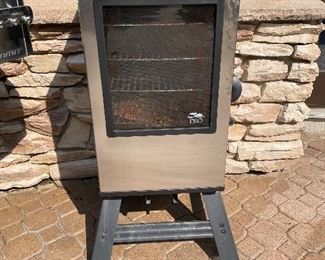 $100 - Masterbuilt Pro Smoker - YOU MOVE - Measures 17” x 16” x 43”