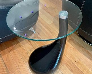 $80 - Vegas Glass Corner Table (AS IS) - YOU MOVE - Measures 18" D x 22" H