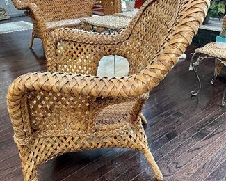 Close up of 3 piece honey wicker set