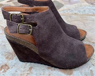 $20 - Mark Jenkins Women’s Suede Wedges - Size 7. Run small.