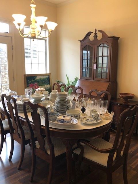 Queen Anne Table w/8 chairs, additional leaf and table pads, Beautiful Secretary, blue and white decor, crystal