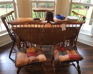 Colonial Maple Dropleaf Table and 5 chairs, great to paint!
