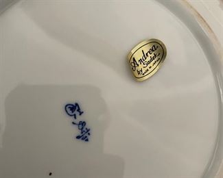 Andrea by Sadek blue chinoiserie oval bowl. Made in Japan. Measures 9" W x 8" H. Photo 2 of 2.