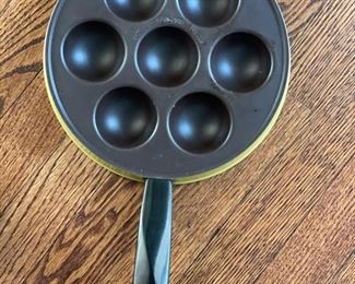 Nonstick poached egg skillet.