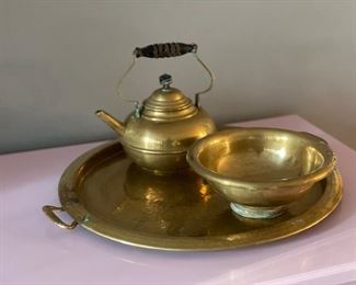 Mid-19th century antique large brass Russian Samovar with teapot, bowl and hammered brass serving tray with handles. Samovar measures 24" H. Brass tray measures 16" D. Signed. Photo 3 of 4