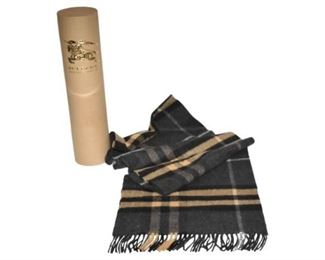 BURBERRY Scarf With Original Packaging