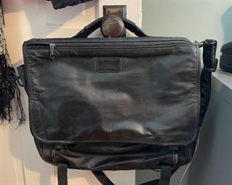 Briefcases / Shoulder Bags