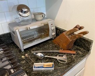 Toaster Oven, Cutlery / Knives, Kitchen Utensils