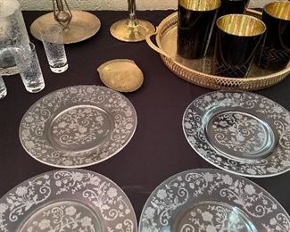 Etched glass plates