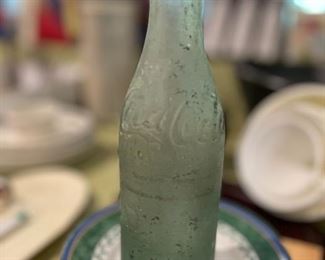 Cocoa-Cola straight side bottle
